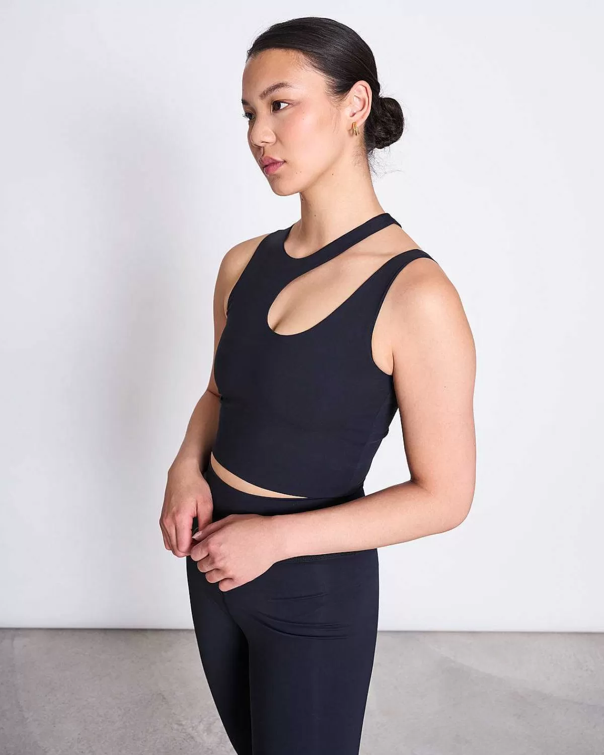 Cut Out Top Polla Black>JAN 'N JUNE Sale