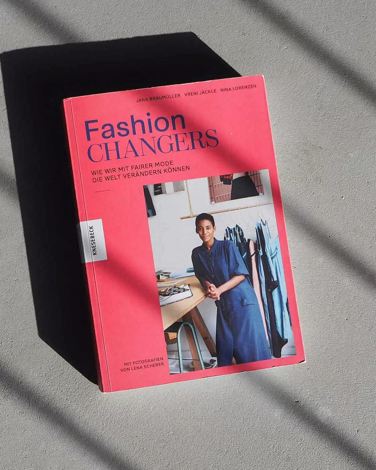 Fashion Changers Book>JAN 'N JUNE Online