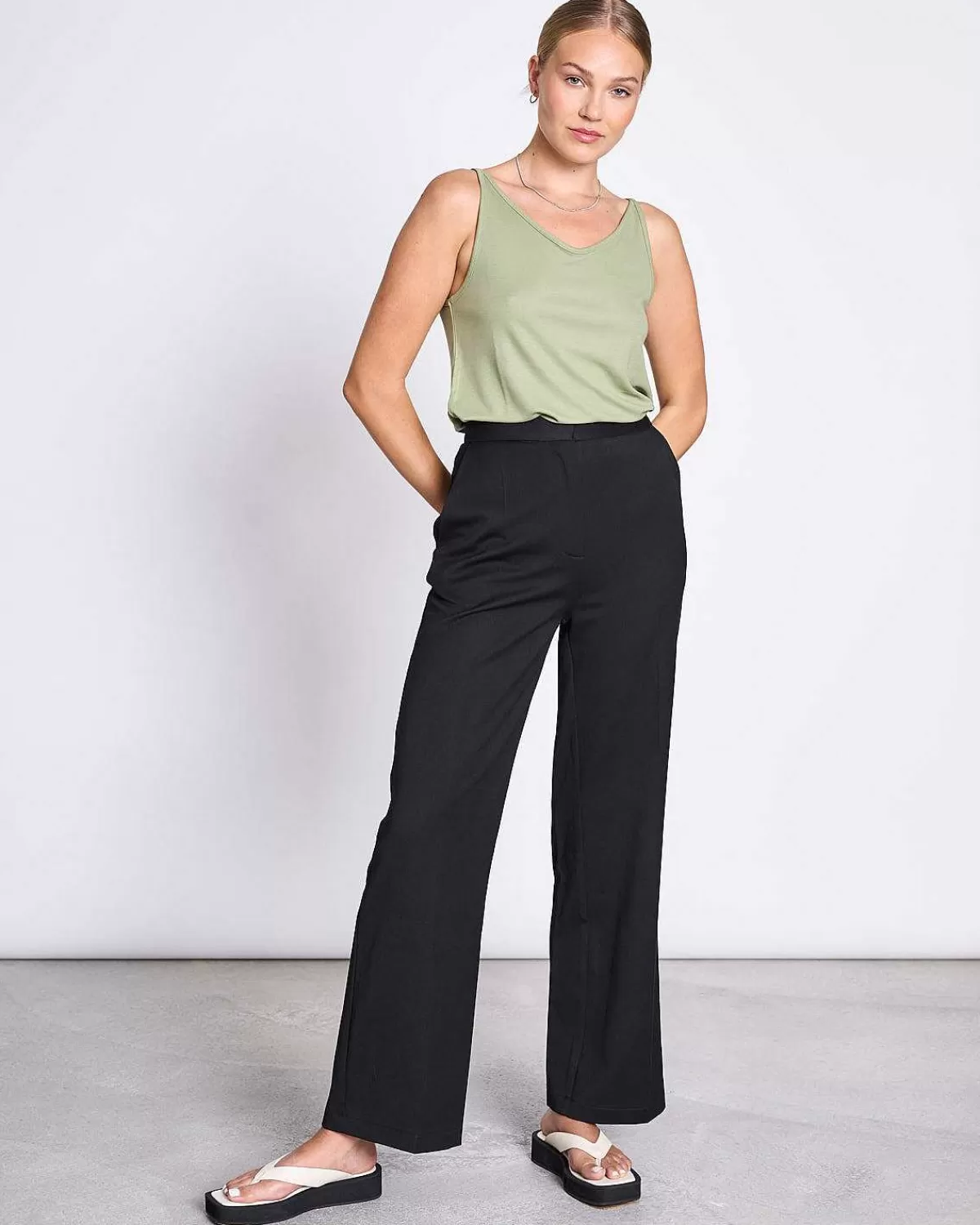 Slip Top Triangle Pale Olive>JAN 'N JUNE Shop